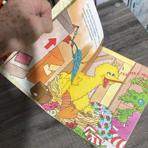 1997 Hardback “Big Birds Christmas” Sesame Street Little Golden Book 🌲🎄 - Picture 7 of 9
